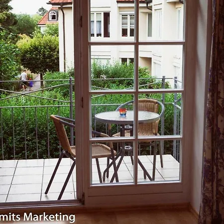 Отель Zwei Laender Апольда