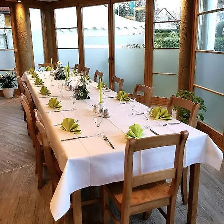 Zwei Laender Отель Апольда